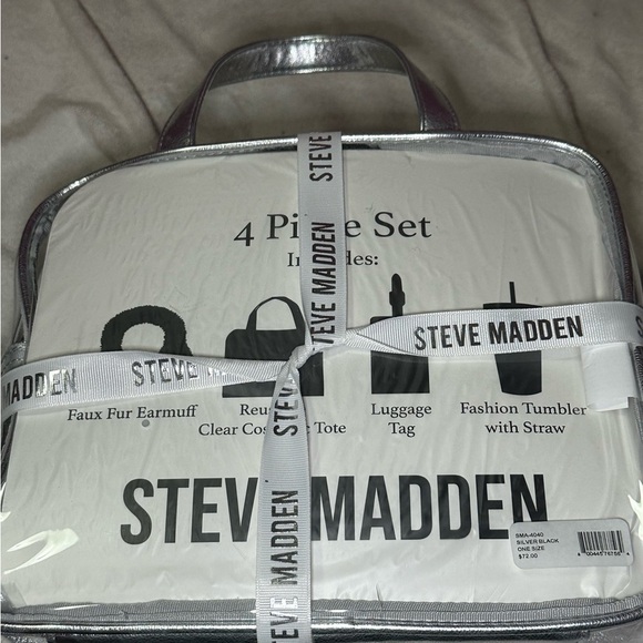 Steve Madden 4-Piece Travel Set-Tote, Luggage Tag, Earmuffs & Bling Tumbler NWT - Picture 4 of 5